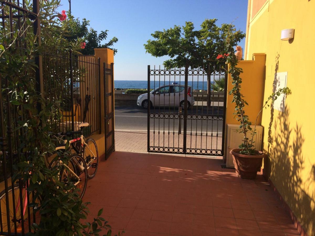 Apartament Bistrot Del Mare Santo Stefano al Mare Zewnętrze zdjęcie